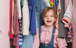gebrauchte Kinderkleidung, Spielsachen und Ausstattung verkaufen